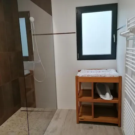 Le Bois Du Forgeron 사흘라 라 카네다