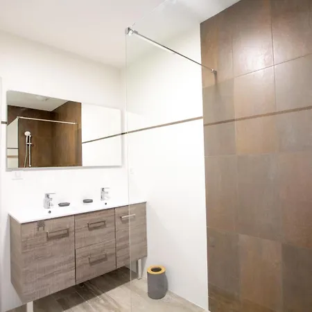 펜션 Le Bois Du Forgeron 사흘라 라 카네다